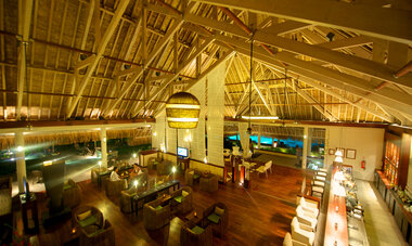 Bora Bora Luxury Resort-BOB Intercontinental Thalasso bar & lounge
